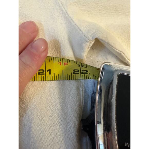 NEW Scully Placket Womens Ivory 100% Cotton Pleated Pullover L/S Work Blouse C21 - Picture 6 of 7